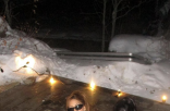 Kylie Jenner零下依旧穿比基尼泡温泉，果然辣妹没有冬天？